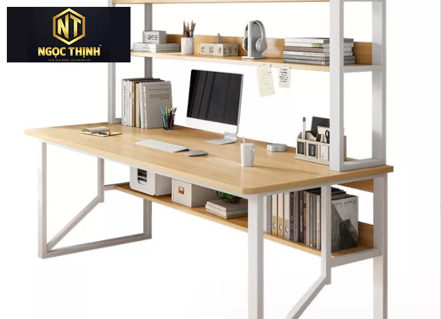 bàn làm việc tại chất lượng, đơn giản